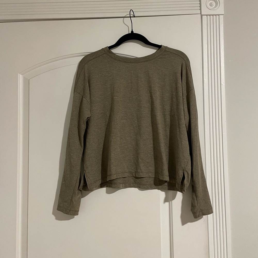 Girlfriend Collective R&R longsleeve boxy shirt